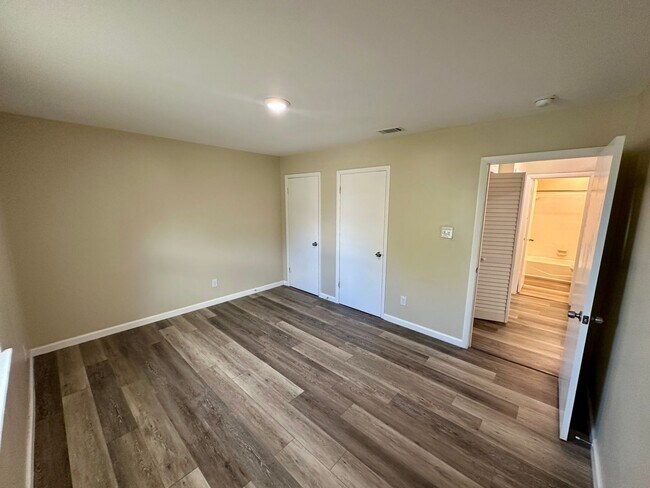 Foto del edificio - 108 Woodhouse Ln