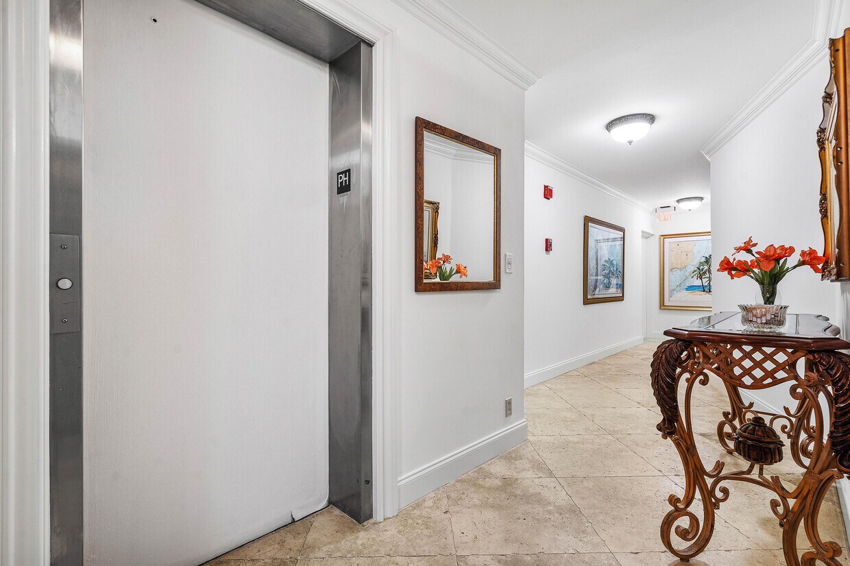 Foto principal - 2155 S Ocean Blvd