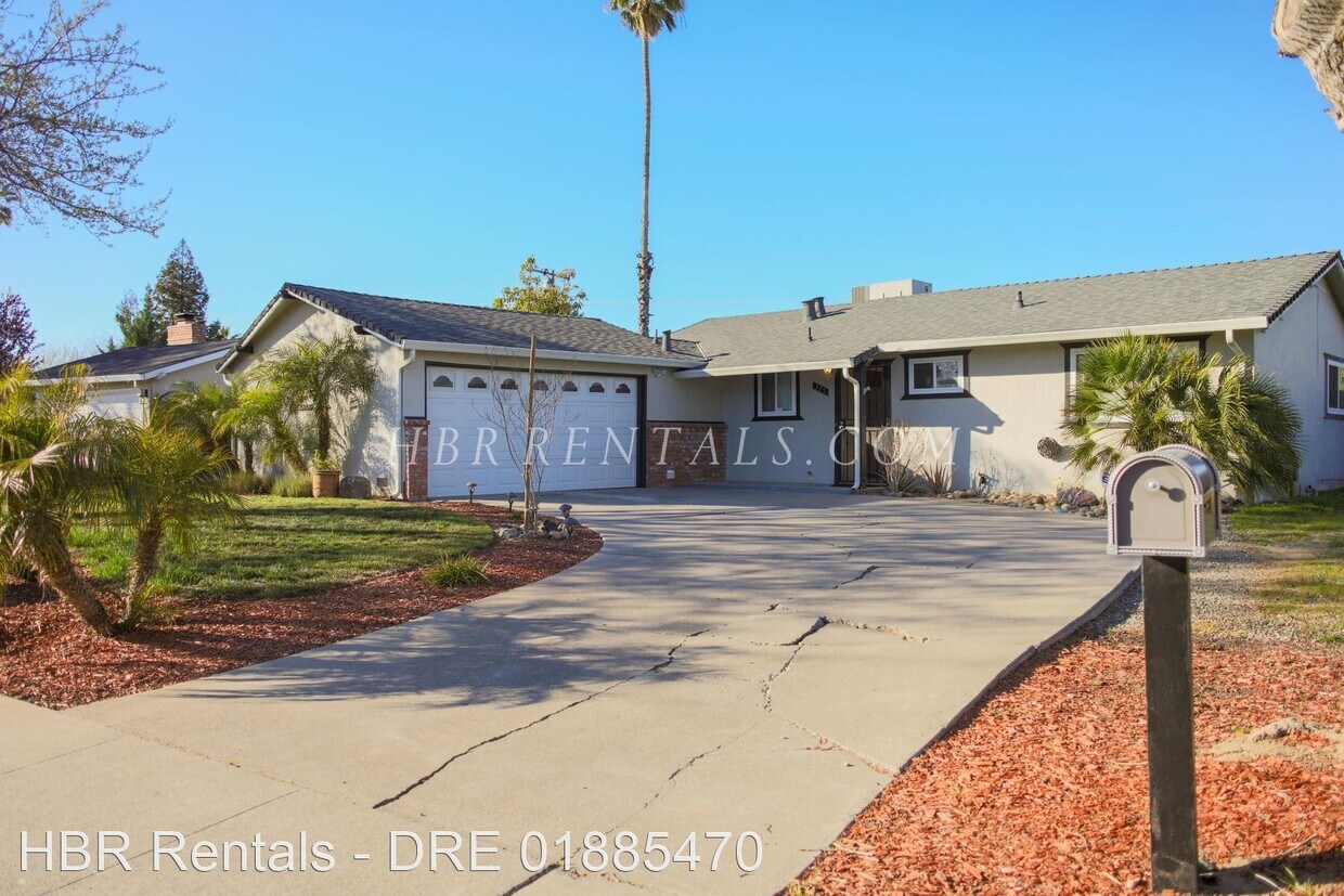 Primary Photo - 3 br, 1 bath House - 375 E Beverly Place