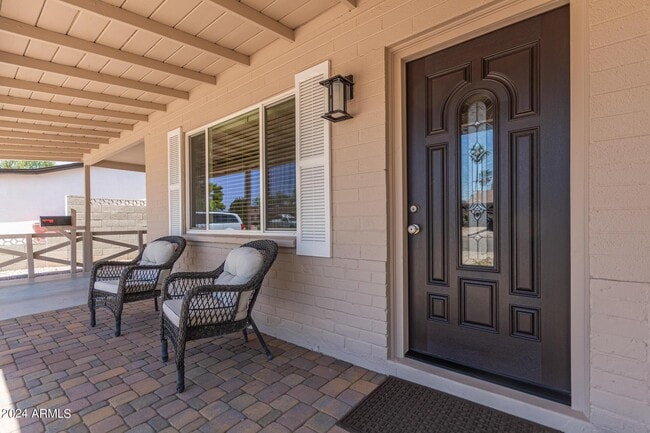 Building Photo - 1325 N 70th St