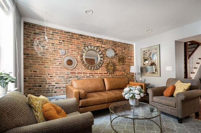 Photo - 921 Eastern Ave Townhome