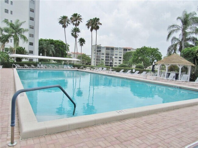 Foto del edificio - 2217 Cypress Island Dr