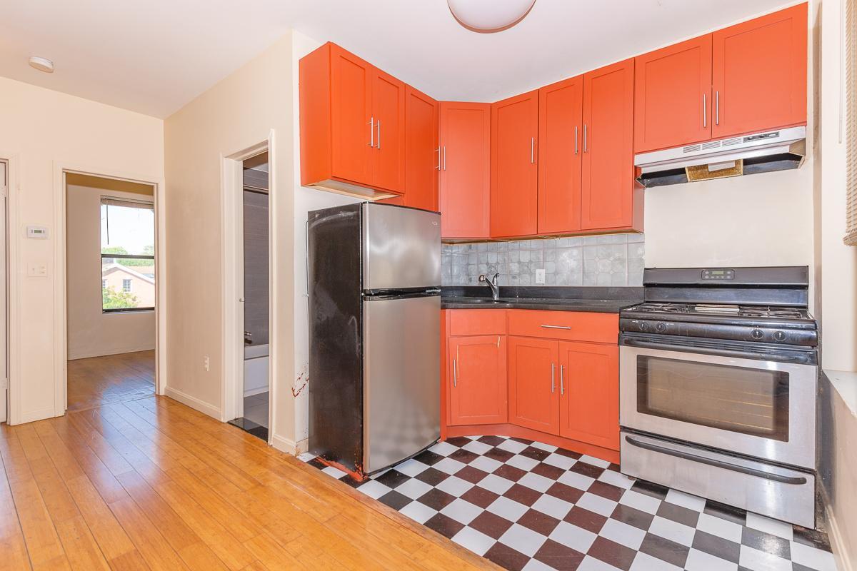 Foto principal - 1496 Bushwick Ave