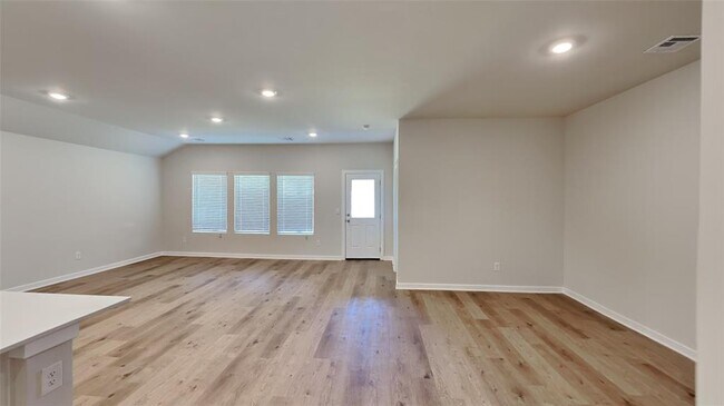 Building Photo - 2804 Casey Dr