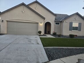 Building Photo - 1397 Hoover Way