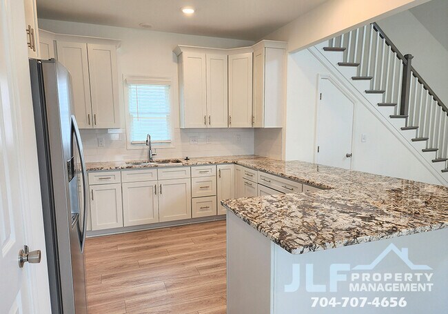 Building Photo - PRICE REDUCED!-New Construction 3 Bed/2.5 ...