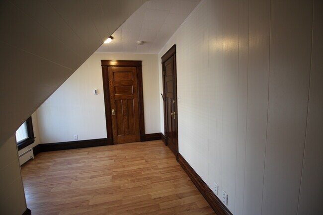 Foto del edificio - 639 Park Ave #6