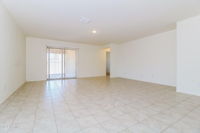 Foto del edificio - 8764 S 253rd Ave