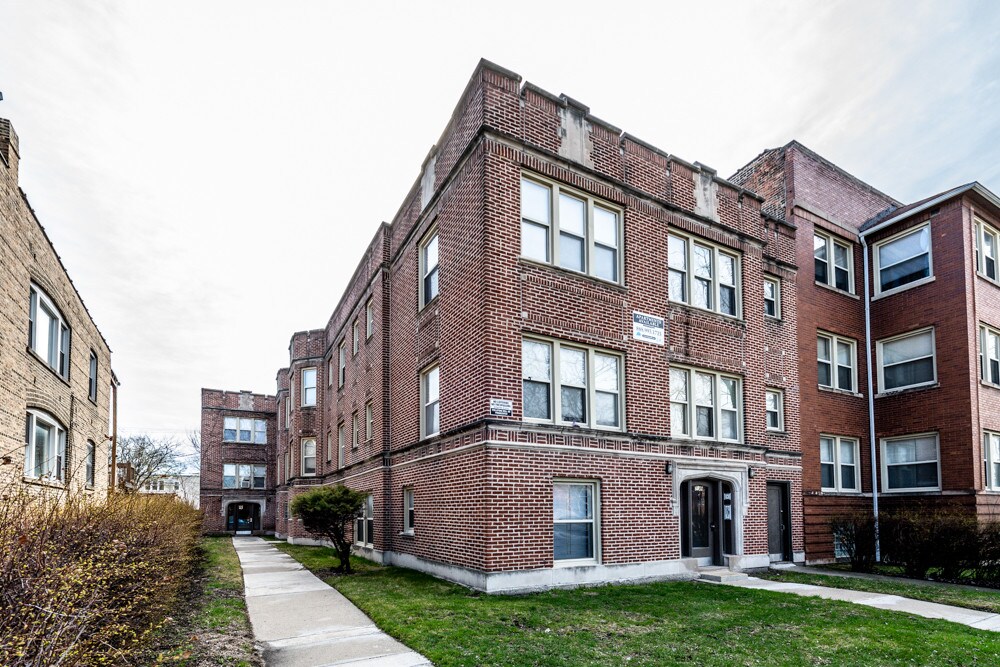 Foto principal - 7145-49 S Indiana Ave