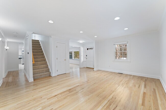 Foto del edificio - 14 Wakefield Rd