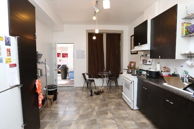 Foto del edificio - 1118 N Ashland Ave