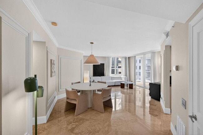Building Photo - 701 Brickell Key Blvd
