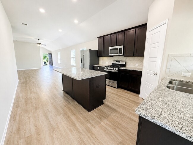 Building Photo - 21438 Hawthorn Harvest Cir