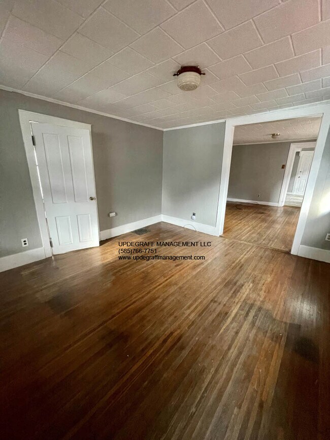 Building Photo - 6 Blakeney Pl