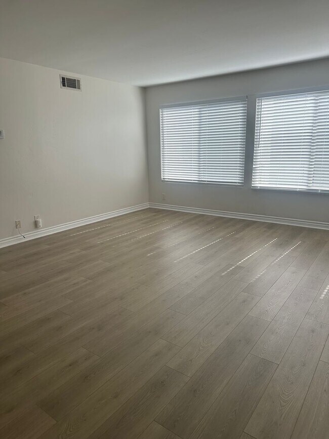 Foto del edificio - E MADISON - BEAUTIFUL CONDO IN EL CAJON, A...