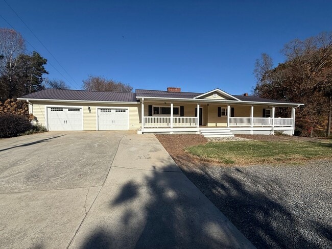 Building Photo - FOR RENT DAVIE COUNTY!! 336-360-5860