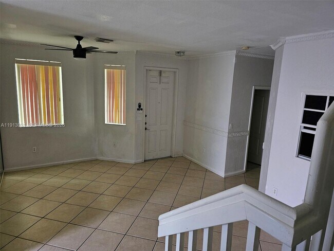 Foto del edificio - 21417 NW 13th Ct