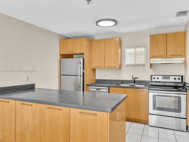 Foto del edificio - 240 SW 15th Rd