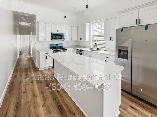 Building Photo - 1010 5th St