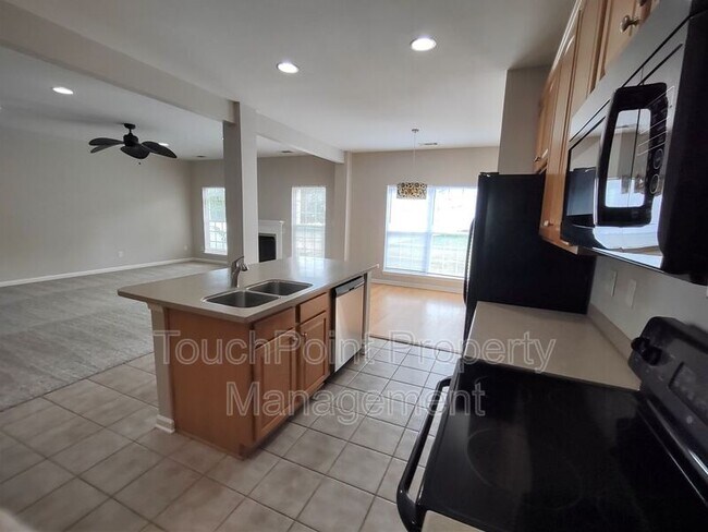 Building Photo - 13340 Meadowmere Rd