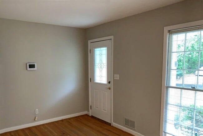 Foto del edificio - 1213 Oakwood St