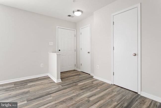 Building Photo - 5089 Stapleton Terrace