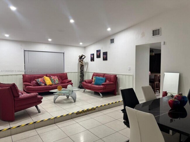 Foto del edificio - 3 bedroom in Pembroke Pines FL 33023
