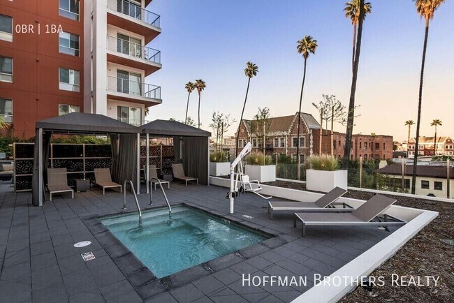 Foto del edificio - 455 S Kenmore Ave