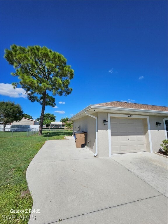 Building Photo - 1642 Cheshire Cir N