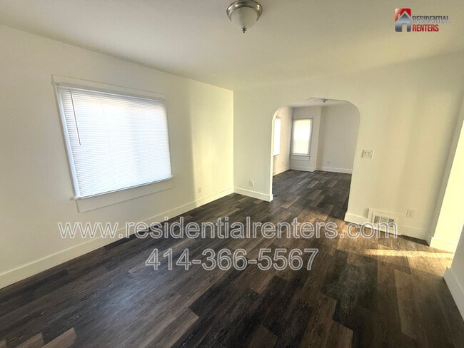 Building Photo - 7019 W Burleigh St