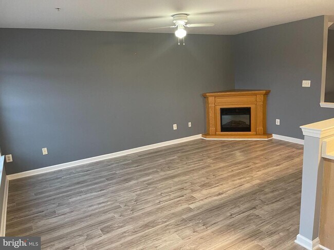Building Photo - 12912 Pinnacle Dr