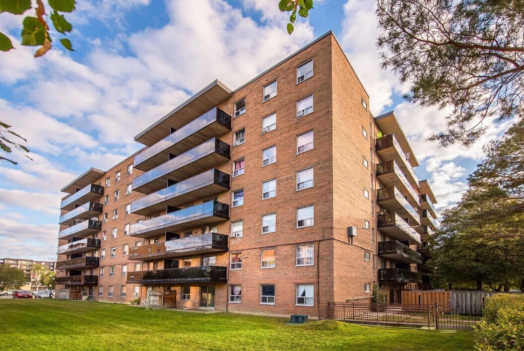 7411-7433 rue Yonge - Glen Park Apartments