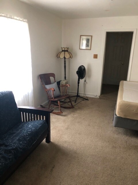 Primary Photo - 9204 Argyle Ave