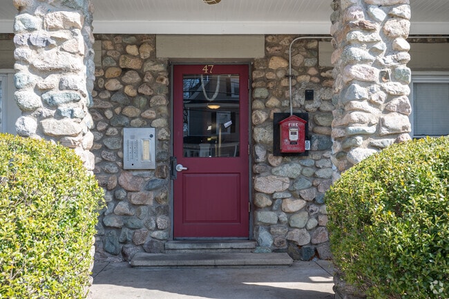 Entrance - 47 Chapel St