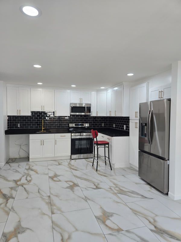 Building Photo - 414 46th St