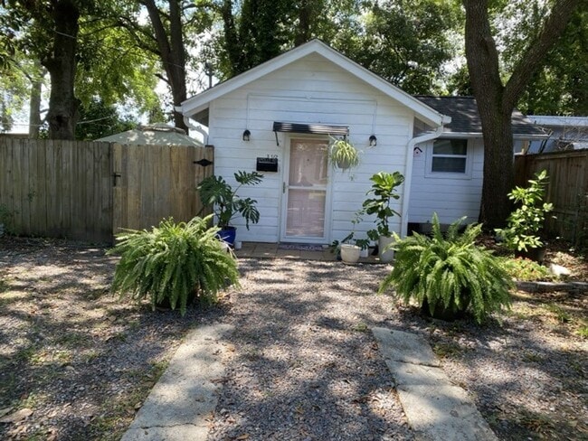 3 1/2 Apollo Rd - 3 1/2 Apollo Rd House