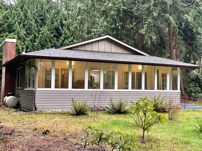 Building Photo - Flexibility with Options in Langley!
