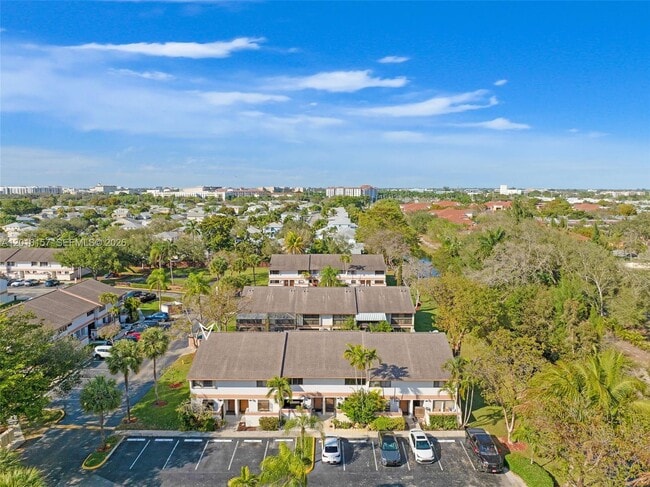 Building Photo - 4250 SW 70th Terrace