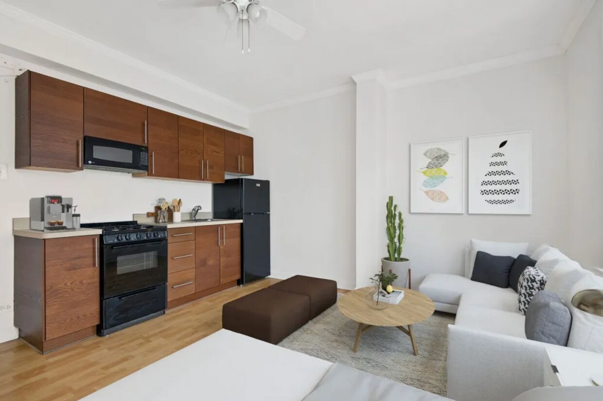 Foto principal - 1942 N Lincoln Ave