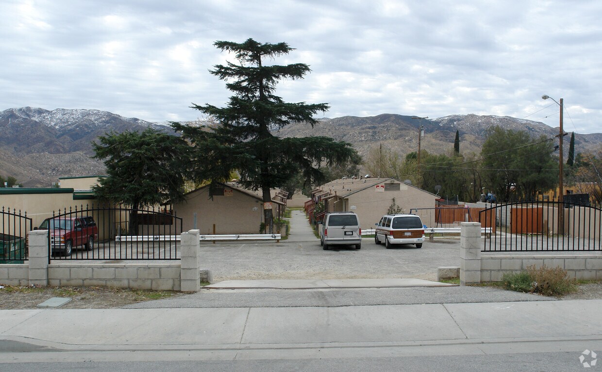 Foto del edificio - 1420-1424 E Williams St