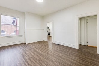 Building Photo - 70 Millbridge St