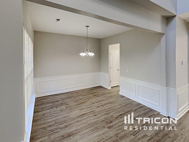 Building Photo - 3850 Windstream Way Jamestown NC