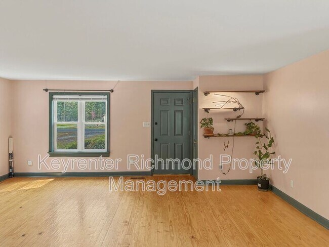 Foto del edificio - 8255 Varina Rd