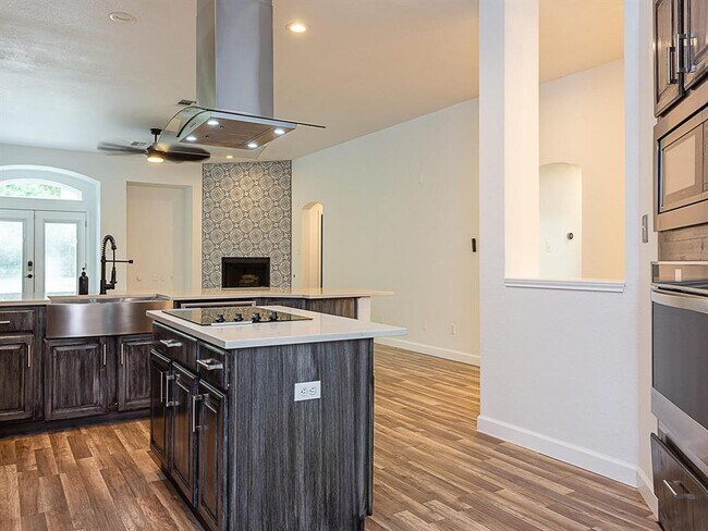 Building Photo - 2405 Equestrian Trail