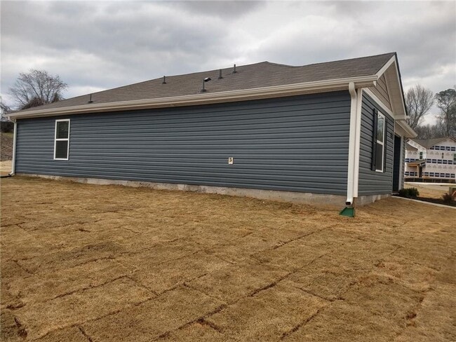 Building Photo - 51 Lk Ter Dr