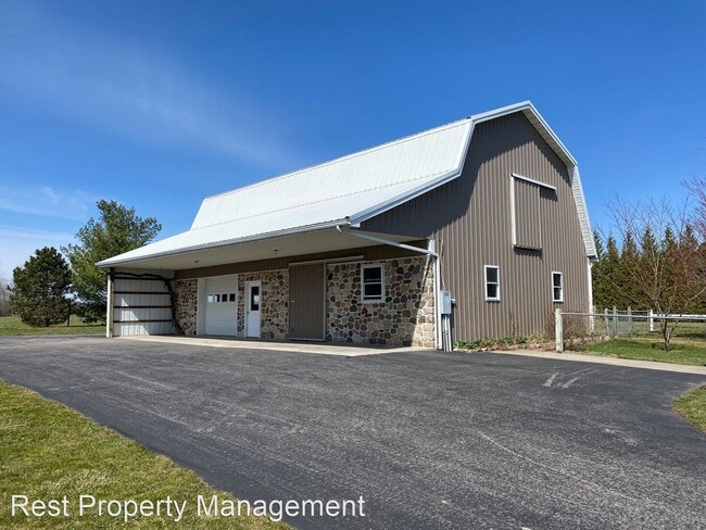 Building Photo - 3 br, 1.5 bath House - 320 State Route 14A