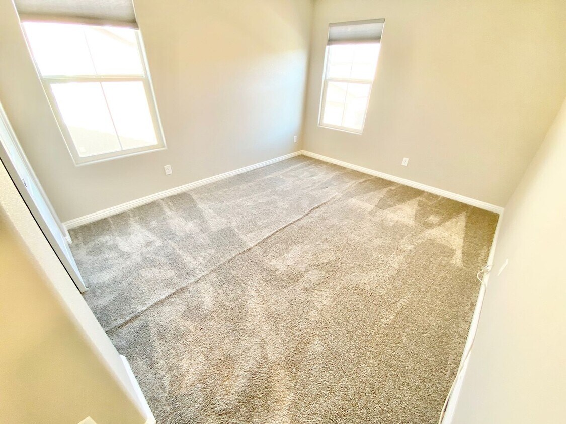 Primary Photo - BEAUTIFUL 3 BEDROOM 2.5 BATHROOM TOWNHOUSE...