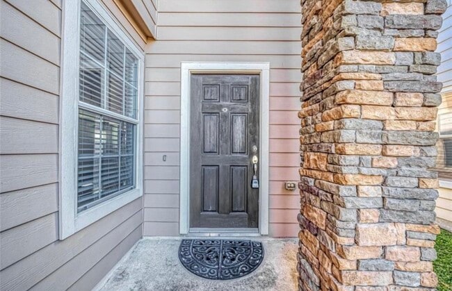 Building Photo - 10819 Waterfern Ct