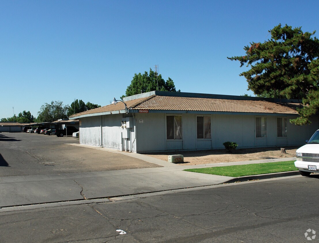 Primary Photo - 315 S Garden Ave