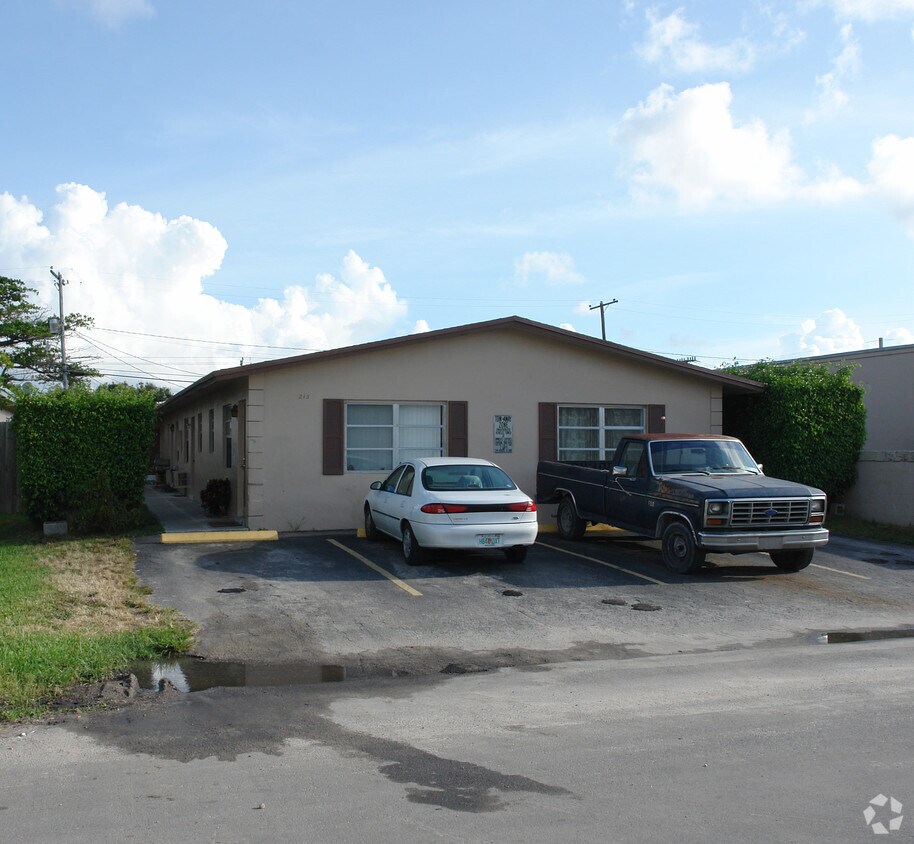 Foto del edificio - 215 SW 16th St
